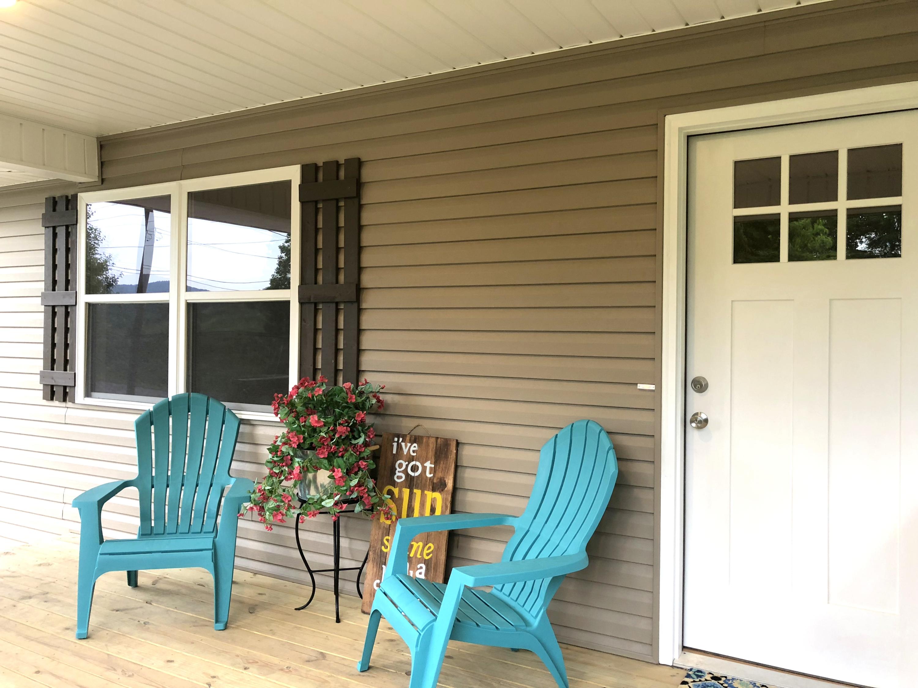 127 McDeerman Road Jacksboro, TN 37757 - Photo 23 of 29 Front porch