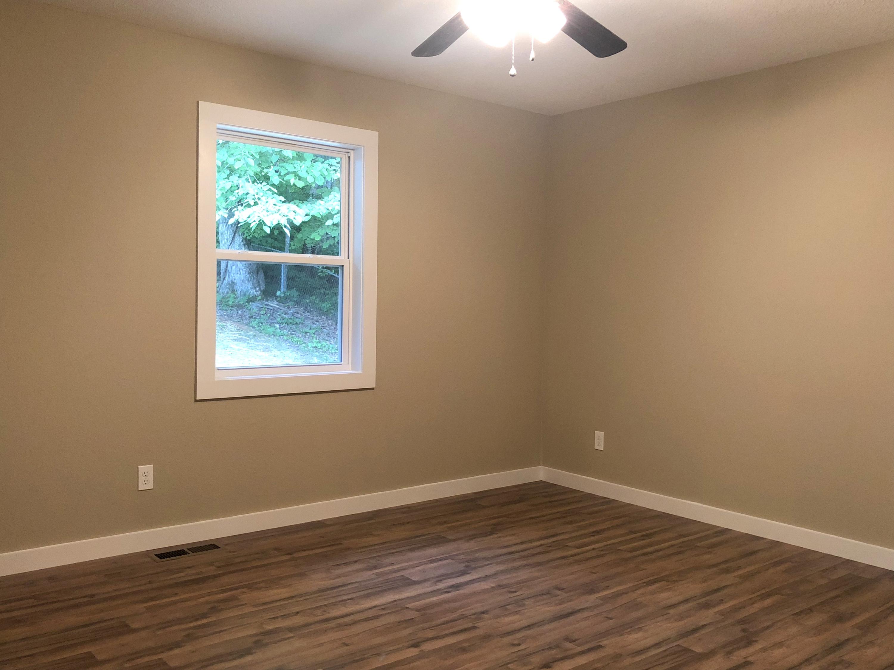 127 McDeerman Road Jacksboro, TN 37757 - Photo 8 of 29 Master Bedroom