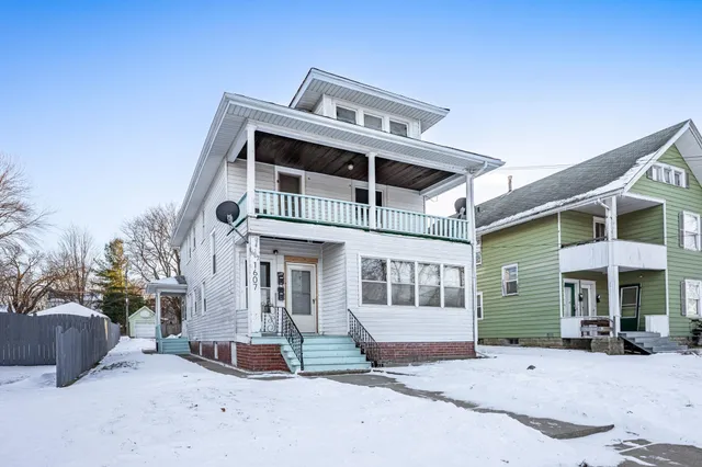 $155,000 | 1607 7th Avenue, Rockford, IL 61104