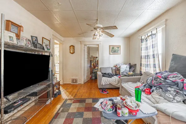 $136,000 | 1607 7th Avenue, Rockford, IL 61104