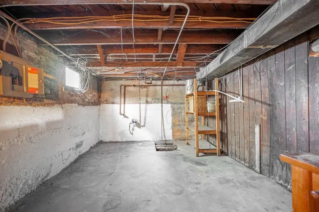 $155,000 | 1607 7th Avenue, Rockford, IL 61104