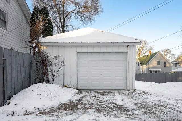 $155,000 | 1607 7th Avenue, Rockford, IL 61104