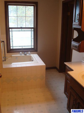 9717 West Cook Road Fort Wayne, IN 46818 - Photo 14 of 25