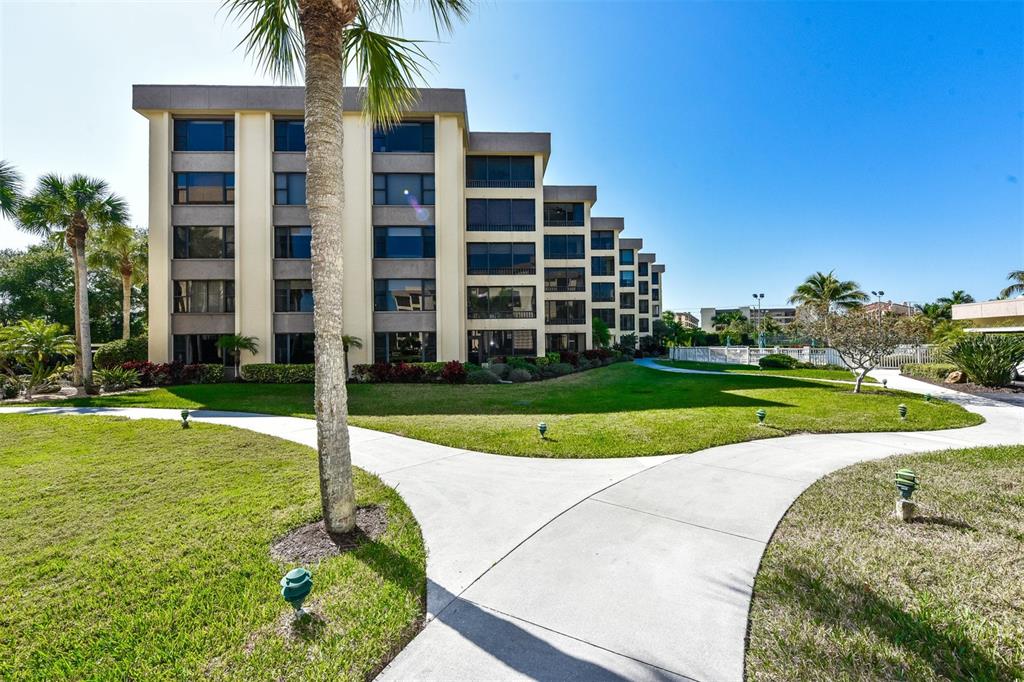 8770 Midnight Pass Road, Unit 302B Sarasota, FL 34242 - Photo 31 of 75