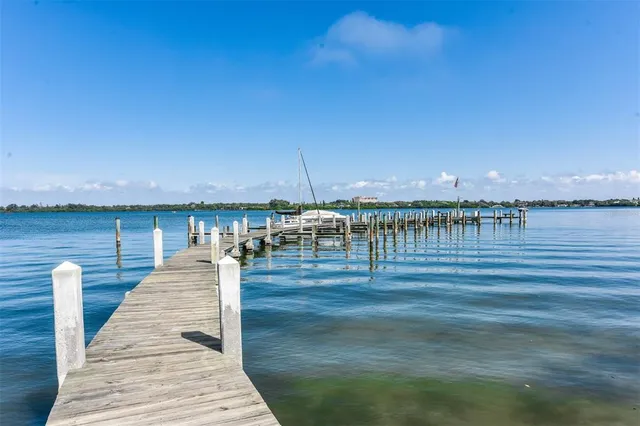 $4,000 | 8770 Midnight Pass Road, Unit 302B, Sarasota, FL 34242