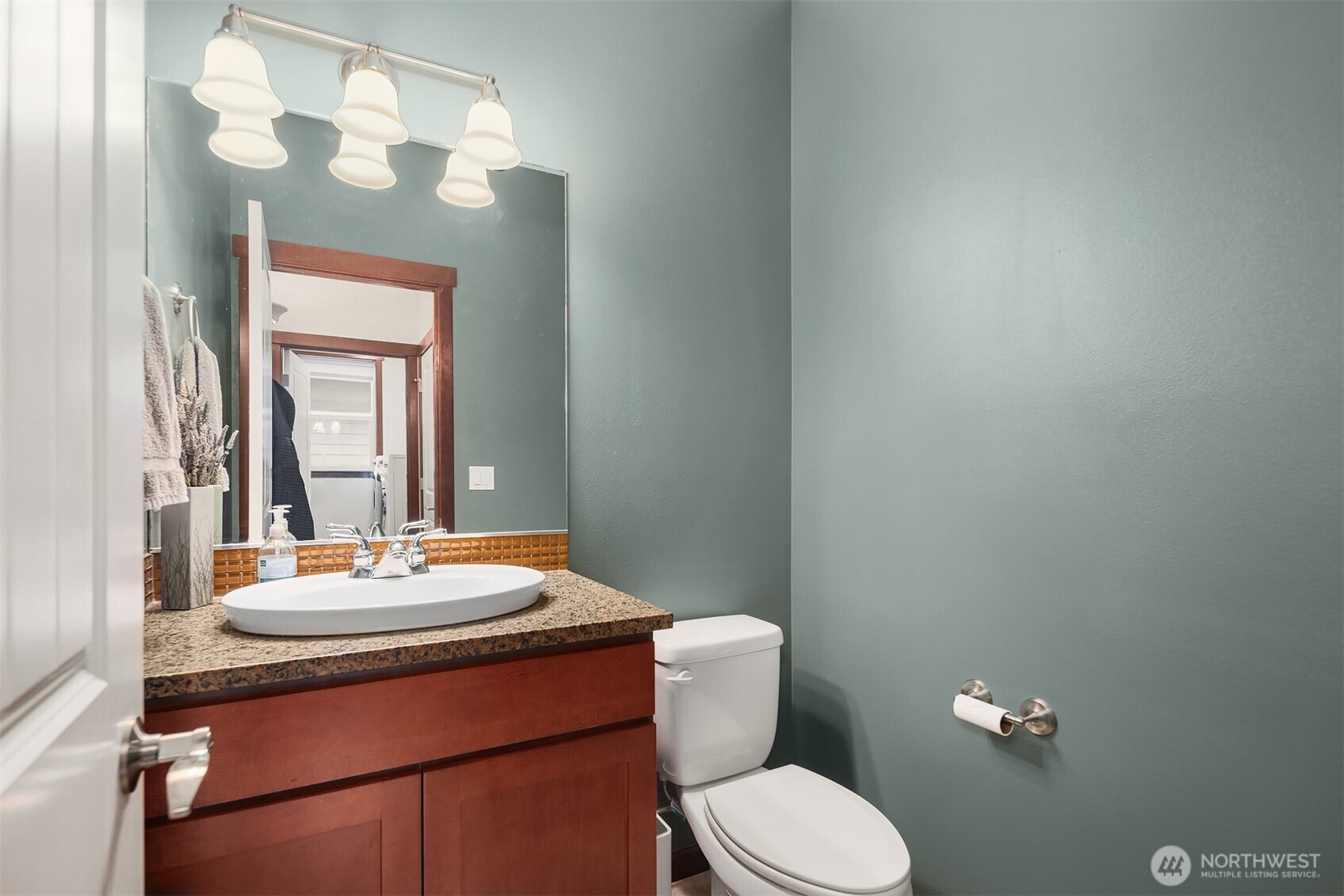 1414 Lake Roesiger Drive Snohomish, WA 98290 - Photo 15 of 40