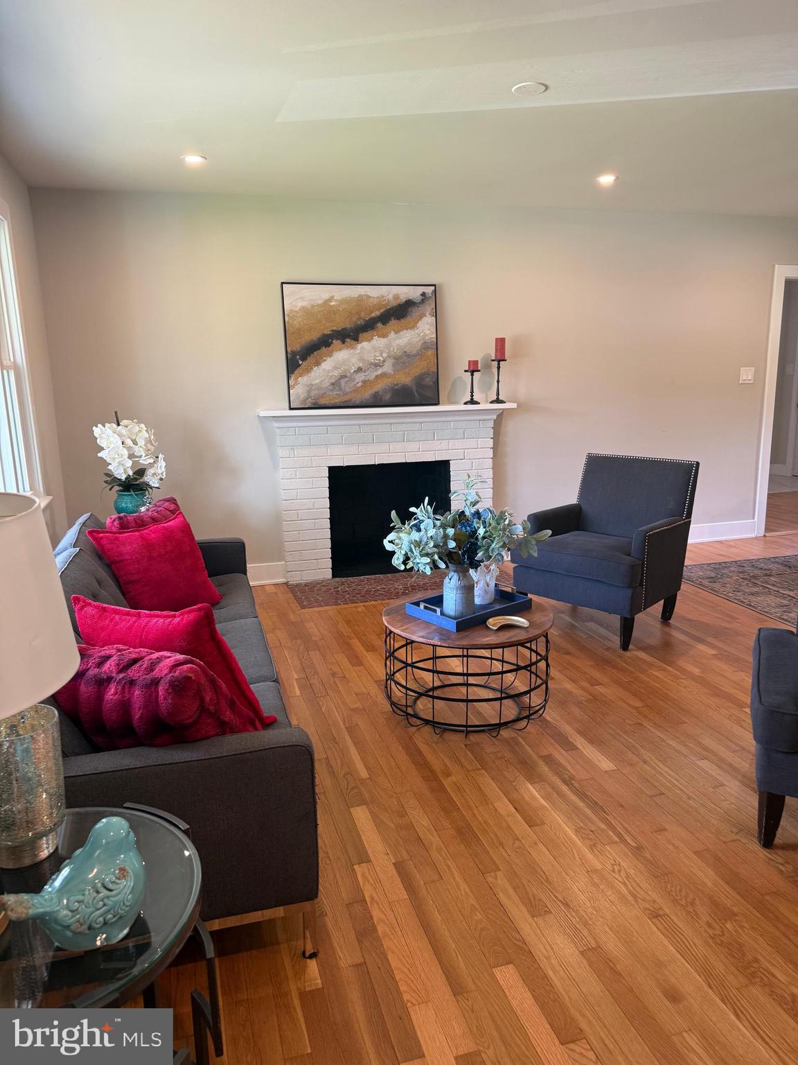 6904 Friendship Road Clinton, MD 20735 - Photo 6 of 14 Living room