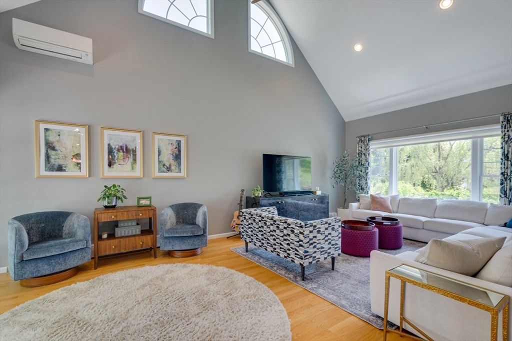 3 Paris Way Woburn, MA 01801 - Photo 11 of 38