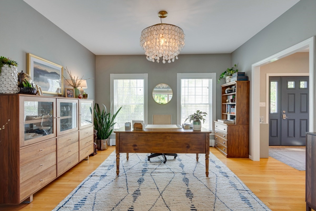 3 Paris Way Woburn, MA 01801 - Photo 15 of 38