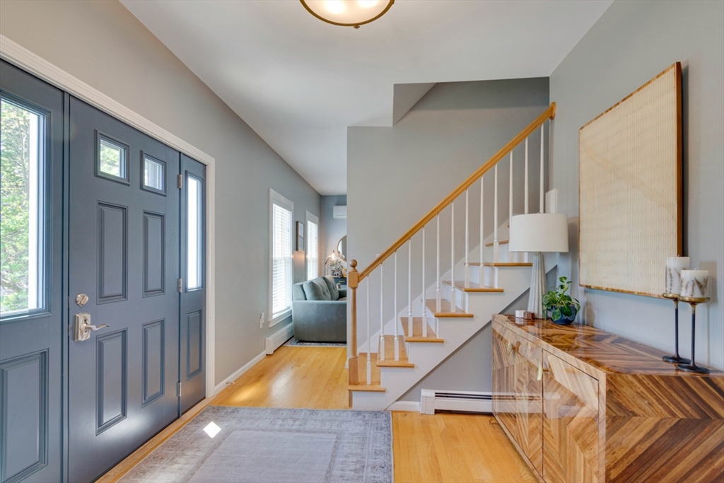 3 Paris Way Woburn, MA 01801 - Photo 2 of 38