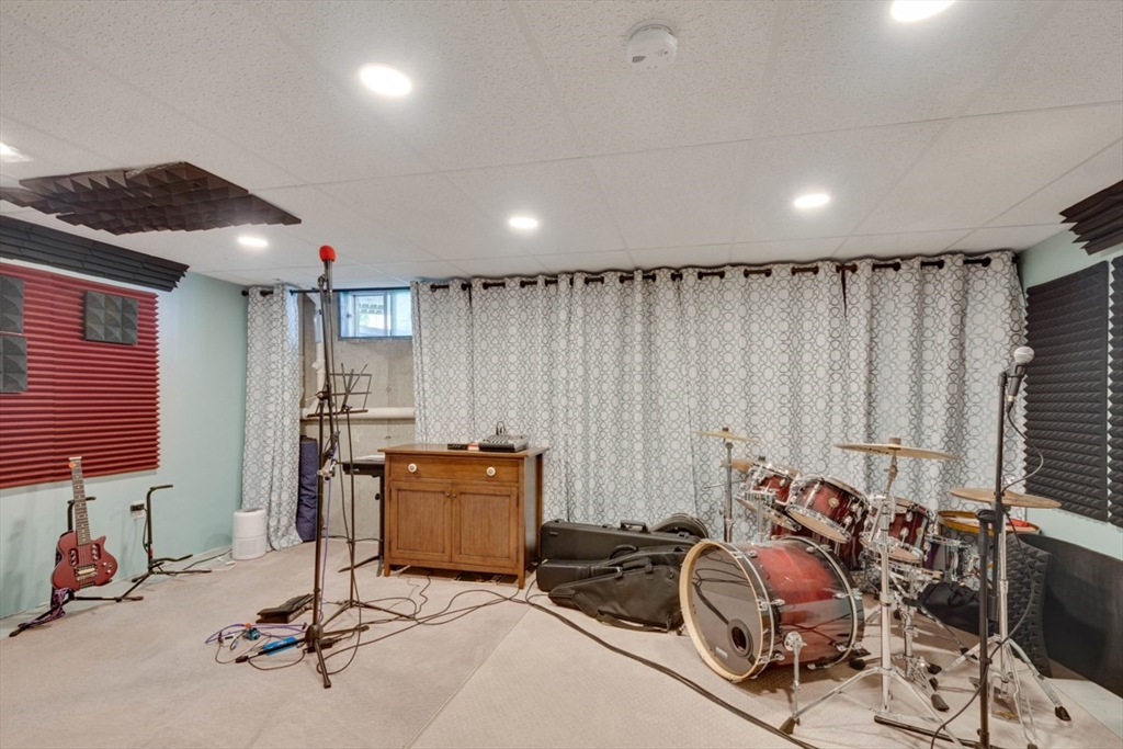 3 Paris Way Woburn, MA 01801 - Photo 32 of 38