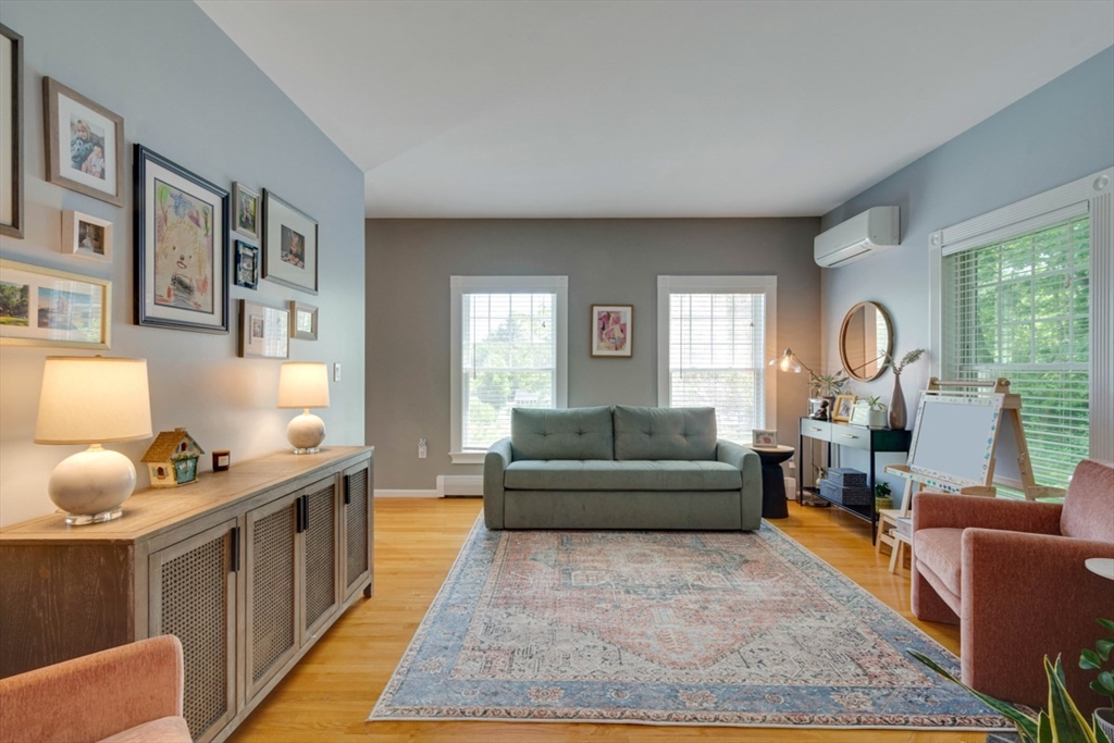 3 Paris Way Woburn, MA 01801 - Photo 5 of 38