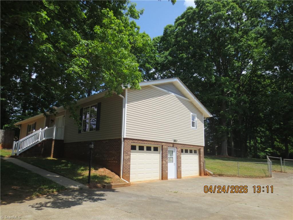 661 Runningbrook Lane Rural Hall, NC 27045 - Photo 2 of 26