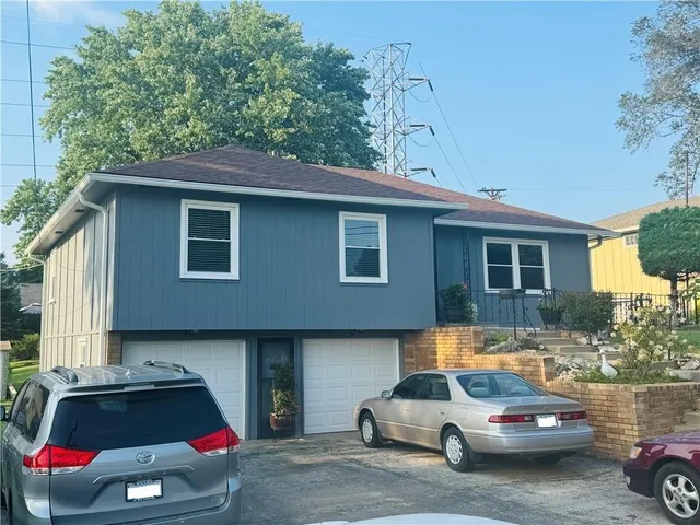 $299,900 | 2114 Shearer Road, Kansas City, KS 66106