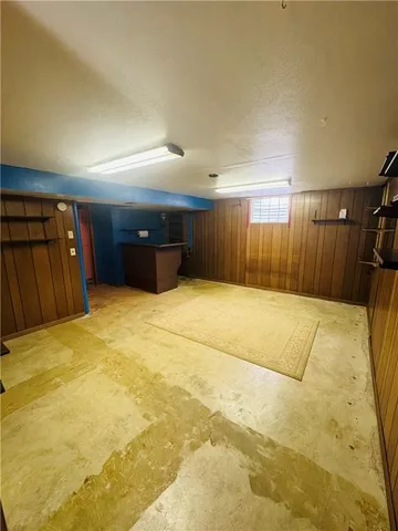 $299,900 | 2114 Shearer Road, Kansas City, KS 66106