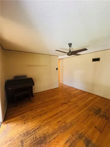 $299,900 | 2114 Shearer Road, Kansas City, KS 66106