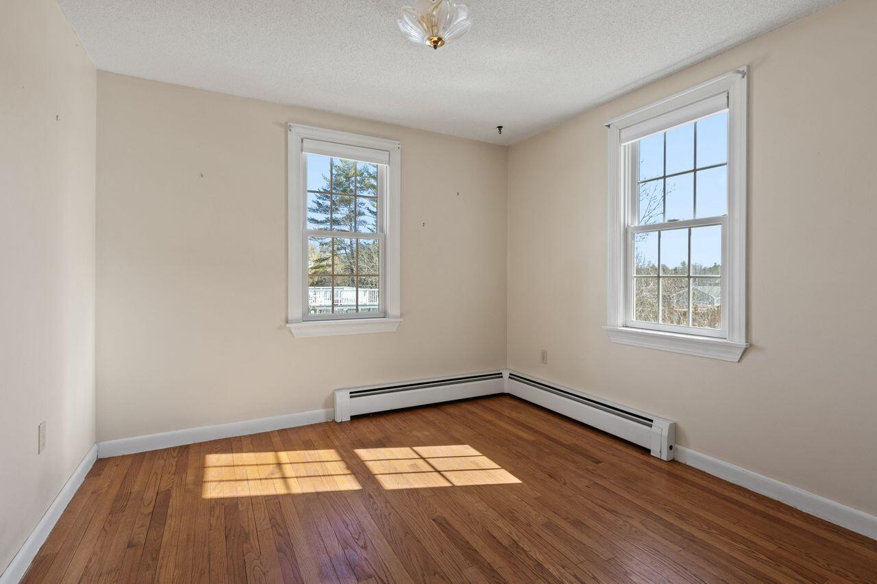 93 Caron Street Portland, ME 04103 - Photo 12 of 40 12