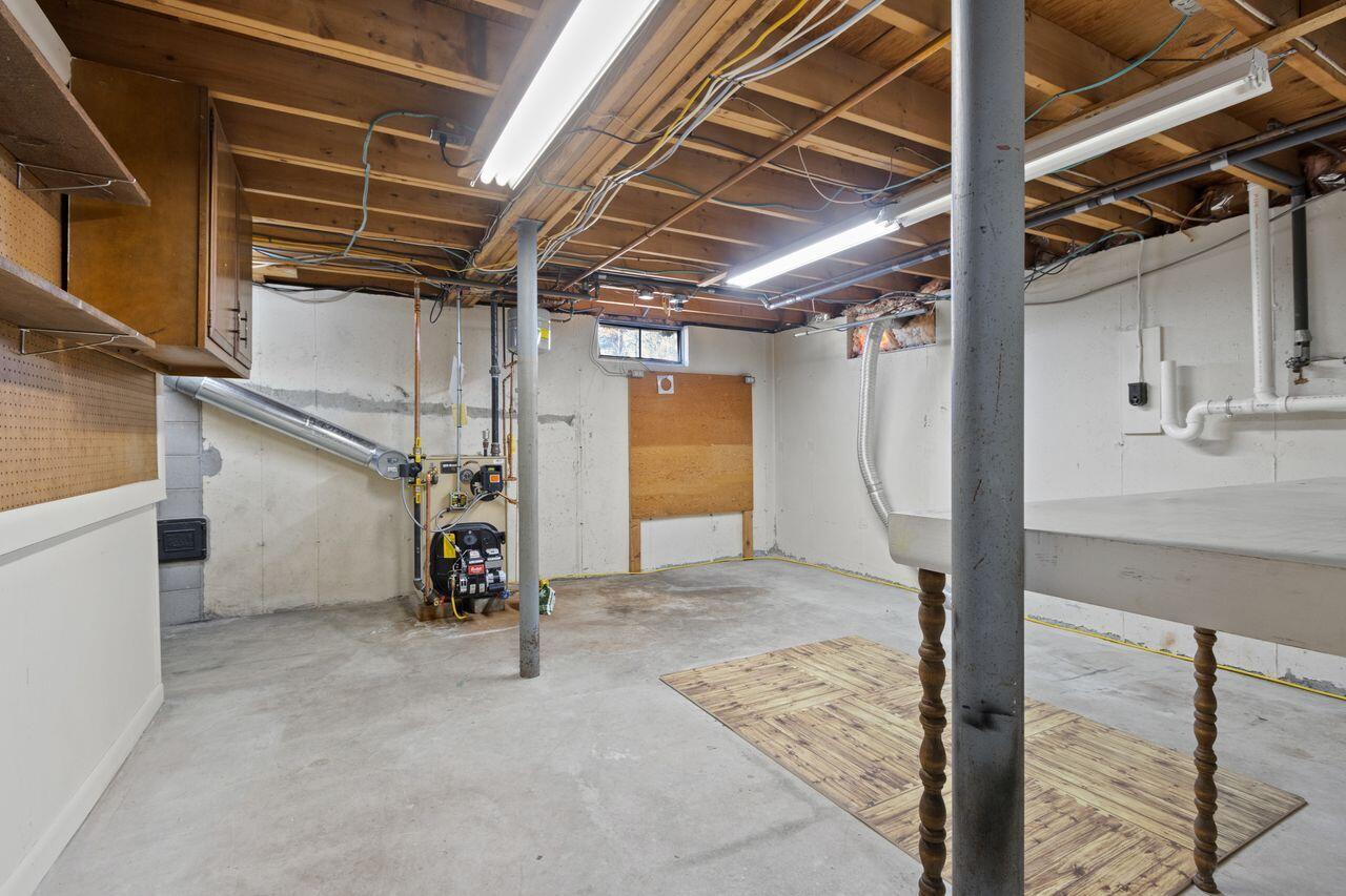 93 Caron Street Portland, ME 04103 - Photo 28 of 40 27