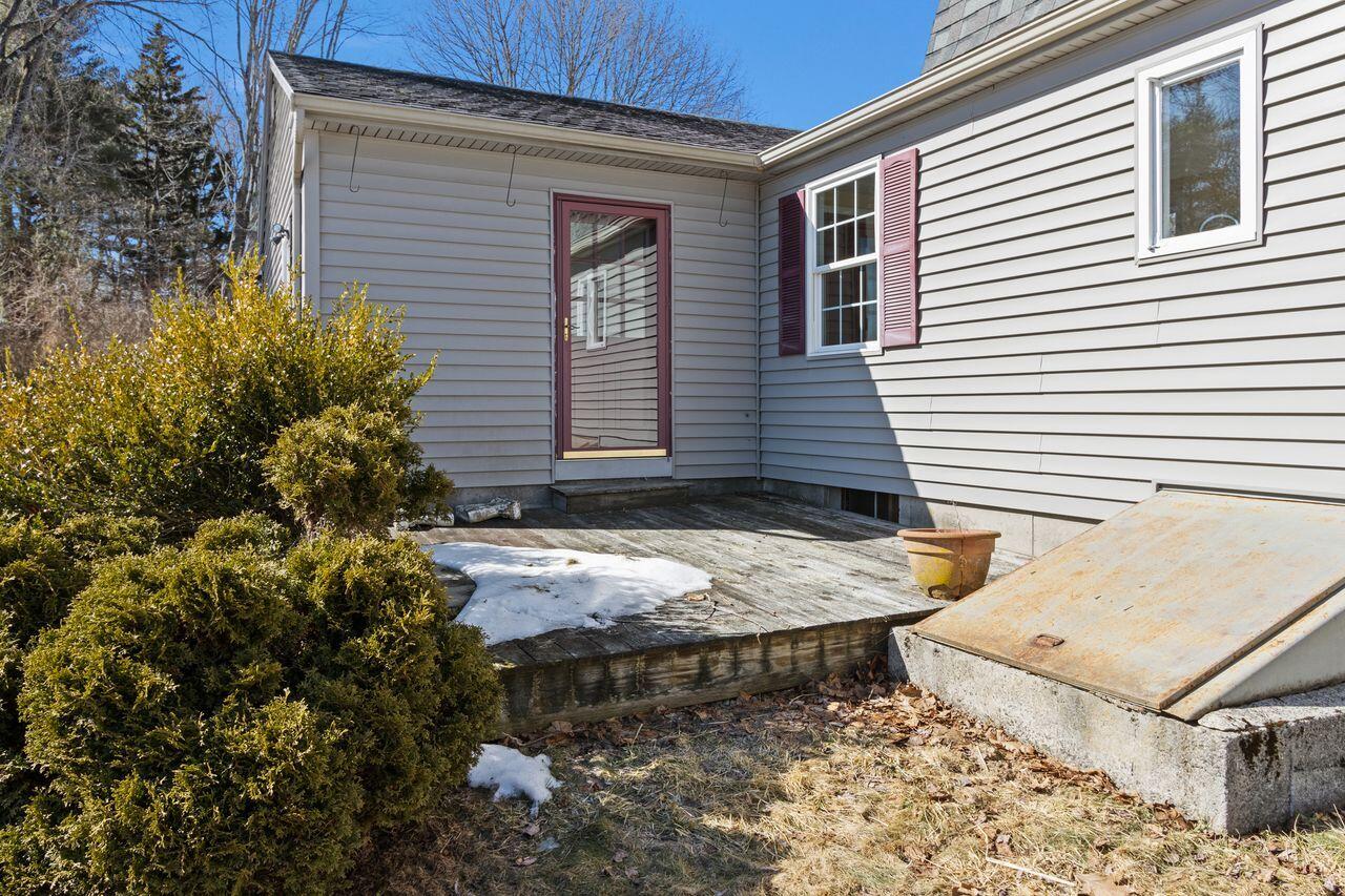 93 Caron Street Portland, ME 04103 - Photo 33 of 40 32