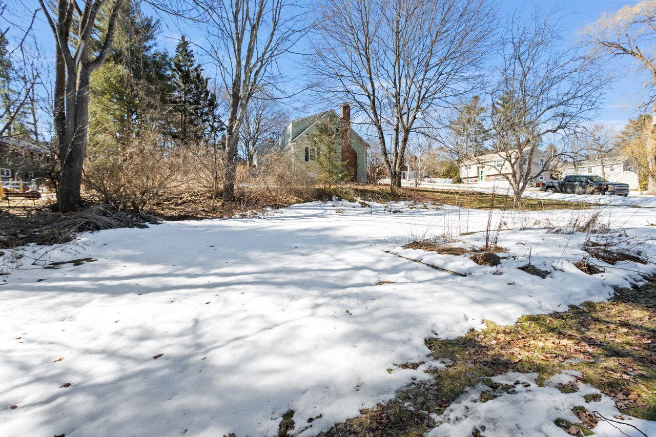 93 Caron Street Portland, ME 04103 - Photo 37 of 40 36