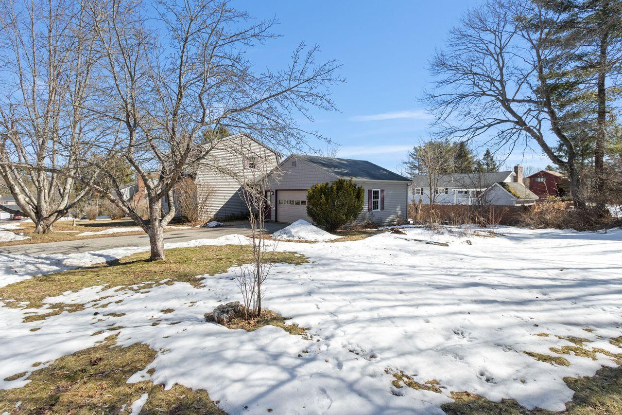 93 Caron Street Portland, ME 04103 - Photo 38 of 40 37
