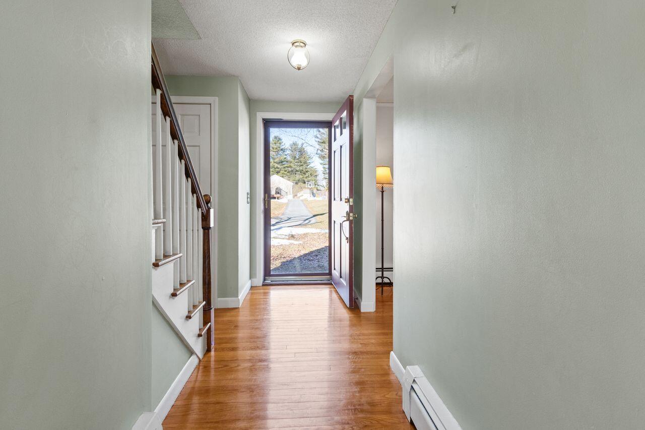 93 Caron Street Portland, ME 04103 - Photo 4 of 40 4