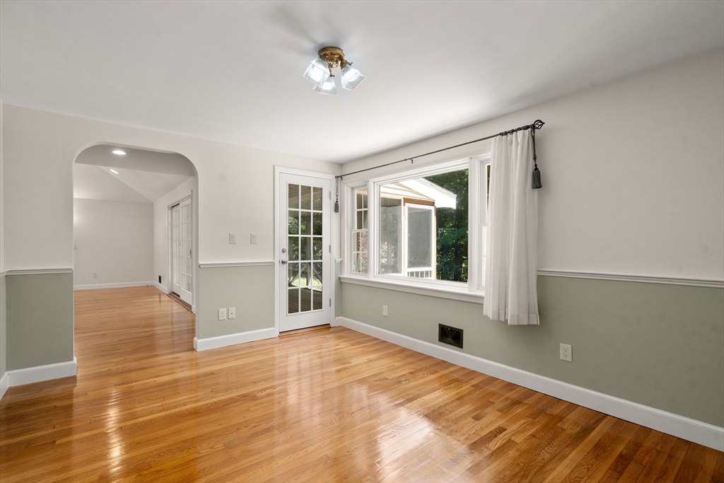 74 Oregon Road Ashland, MA 01721 - Photo 9 of 37