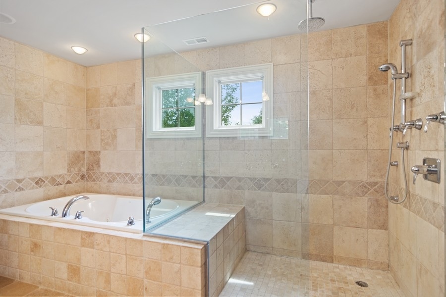 7233 Roxbury Court Long Grove, IL 60060 - Photo 14 of 31 Gallery Image 14