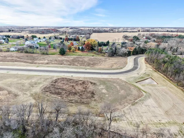 $119,900 | Lot 2 Hawks View, Edgerton, WI 53534