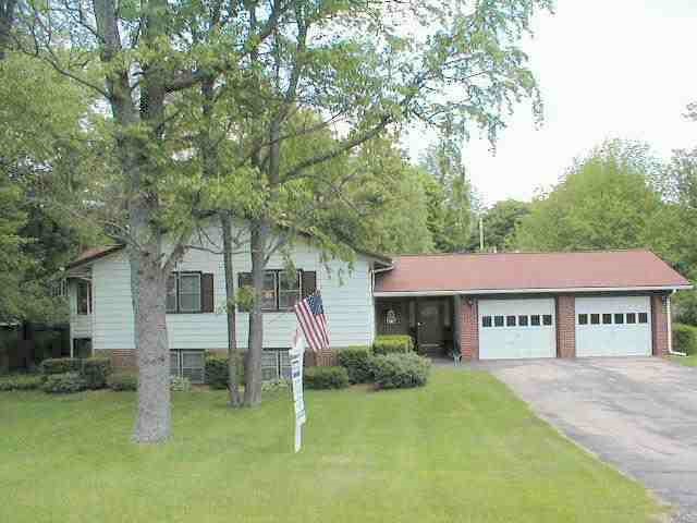 1355 Ridgefield Road Freeport, IL 61032 - Photo 1 of 9 Gallery Image 1