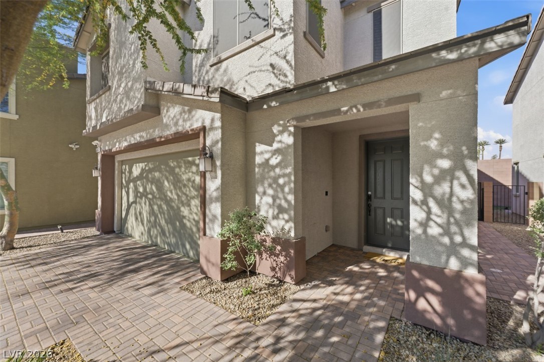 5751 Hoye Canyon Road Las Vegas, NV 89148 - Photo 4 of 43