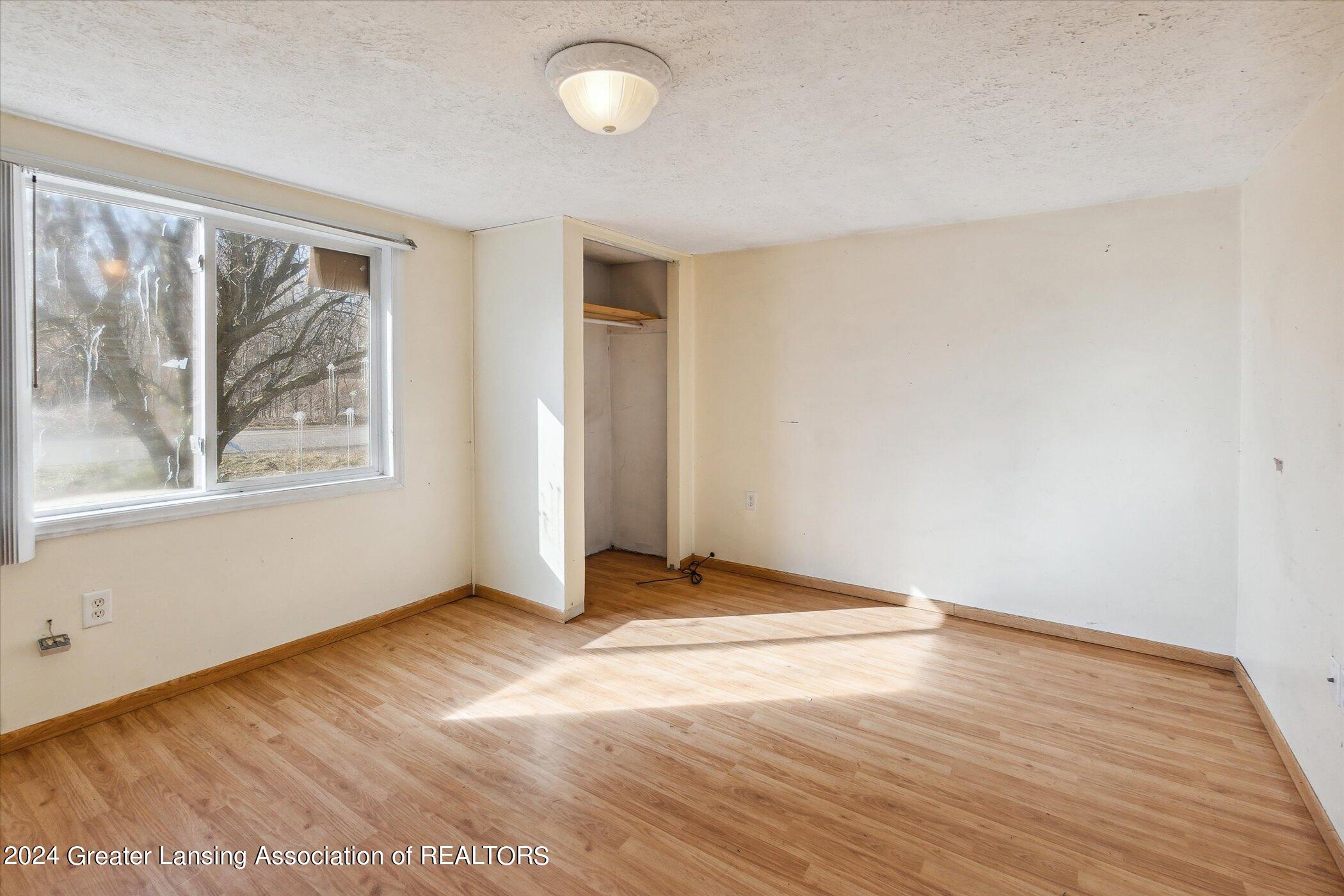 4756 Curtice Road Mason, MI 48854 - Photo 6 of 26 06-4756-Curtice-Rd-Mason-MI-48854-Window