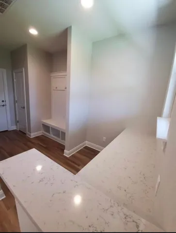 $2,300 | 169 Cascata Way, Liberty Hill, TX 78642