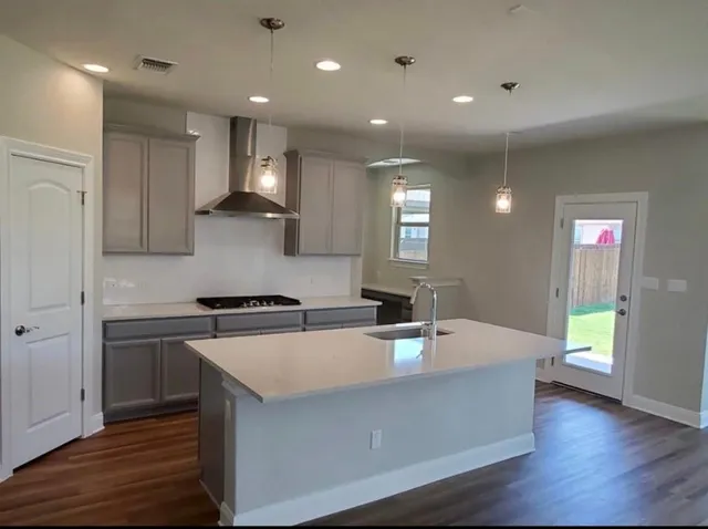 $2,300 | 169 Cascata Way, Liberty Hill, TX 78642