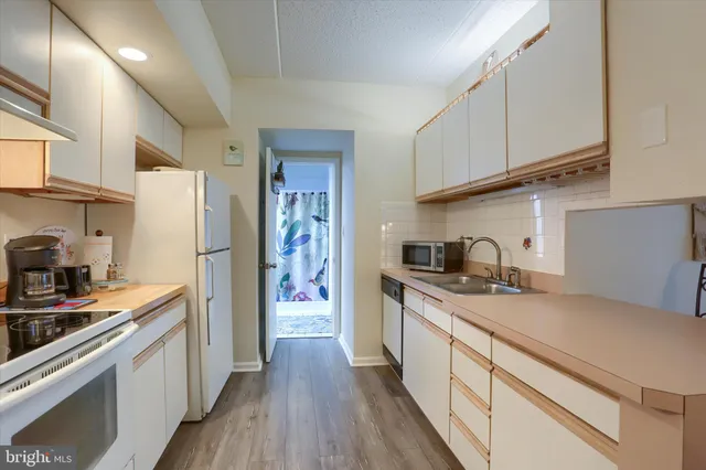 $140,000 | 905 Cherrington Drive, Harrisburg, PA 17110