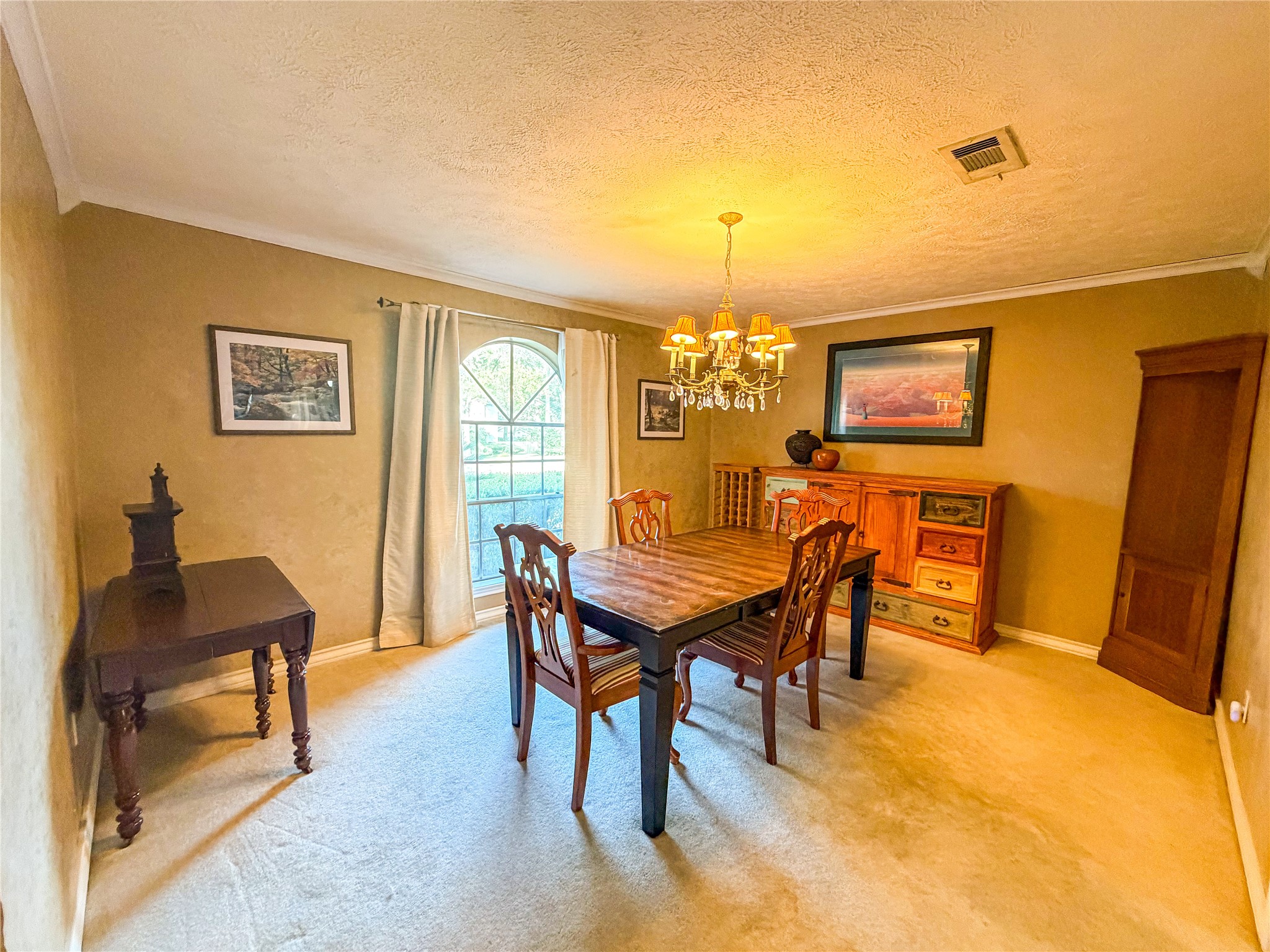 4023 Oxhill Road Spring, TX 77388 - Photo 3 of 18 a dining room with furniture and window
