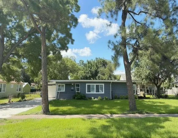 $2,000 | 2214 5th Avenue North, Texas City, TX 77590