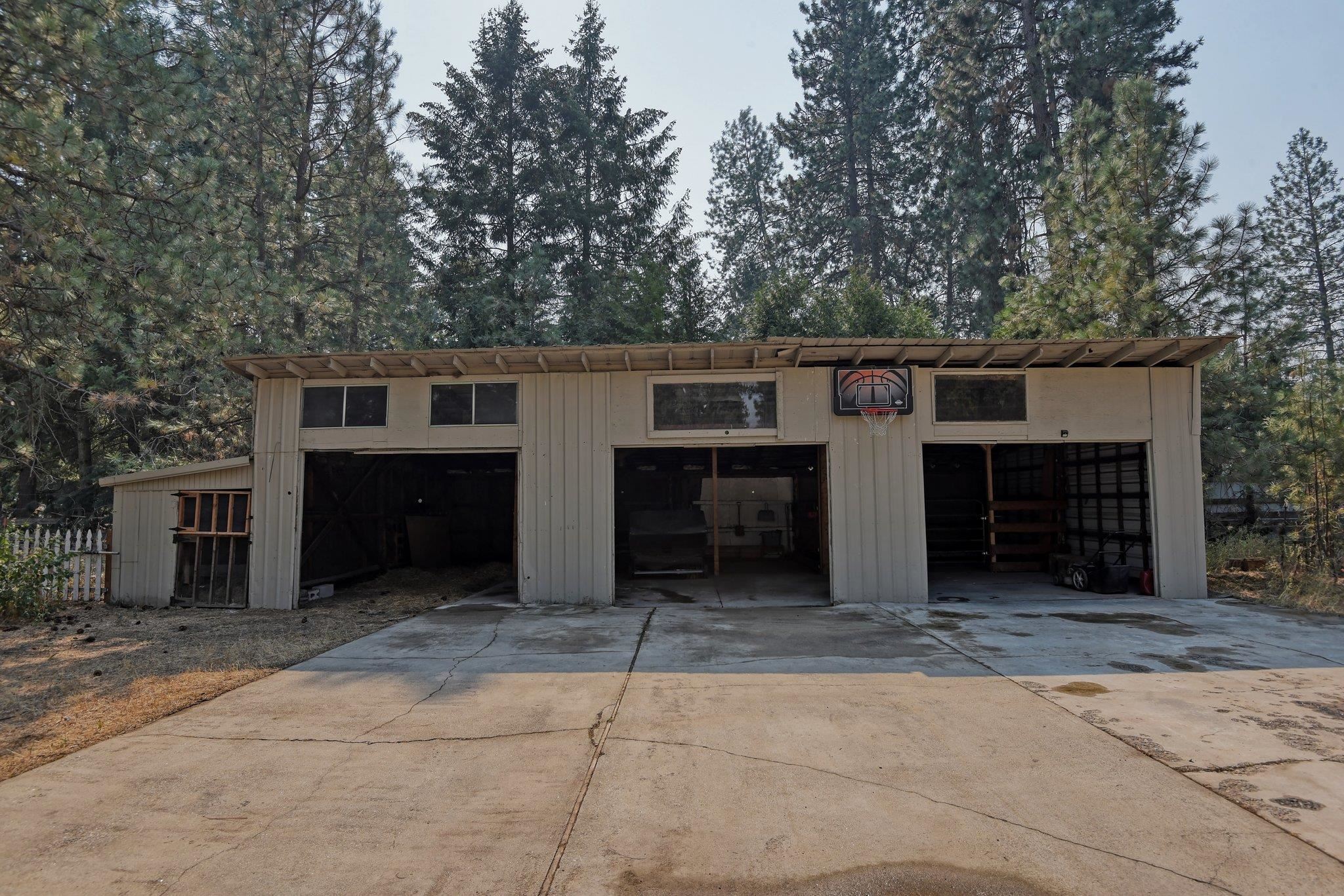20407 North Newport Road Colbert, WA 99005 - Photo 29 of 39