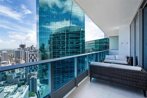 $875,000 | 200 Biscayne Blvd Way, Unit 4812, Miami, FL 33131