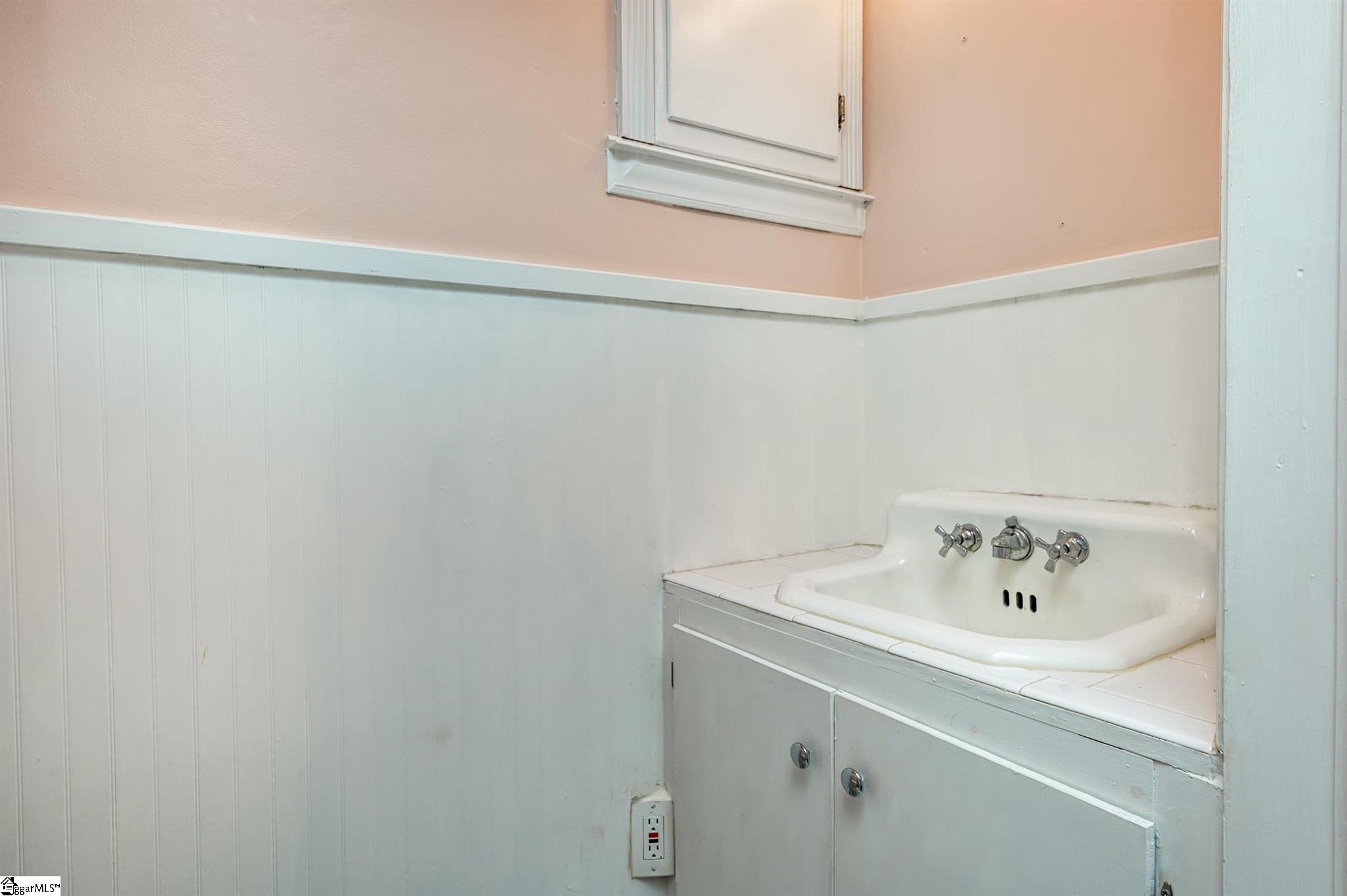 404 Rock Creek Road Clemson, SC 29631 - Photo 11 of 33 Gallery Image 11
