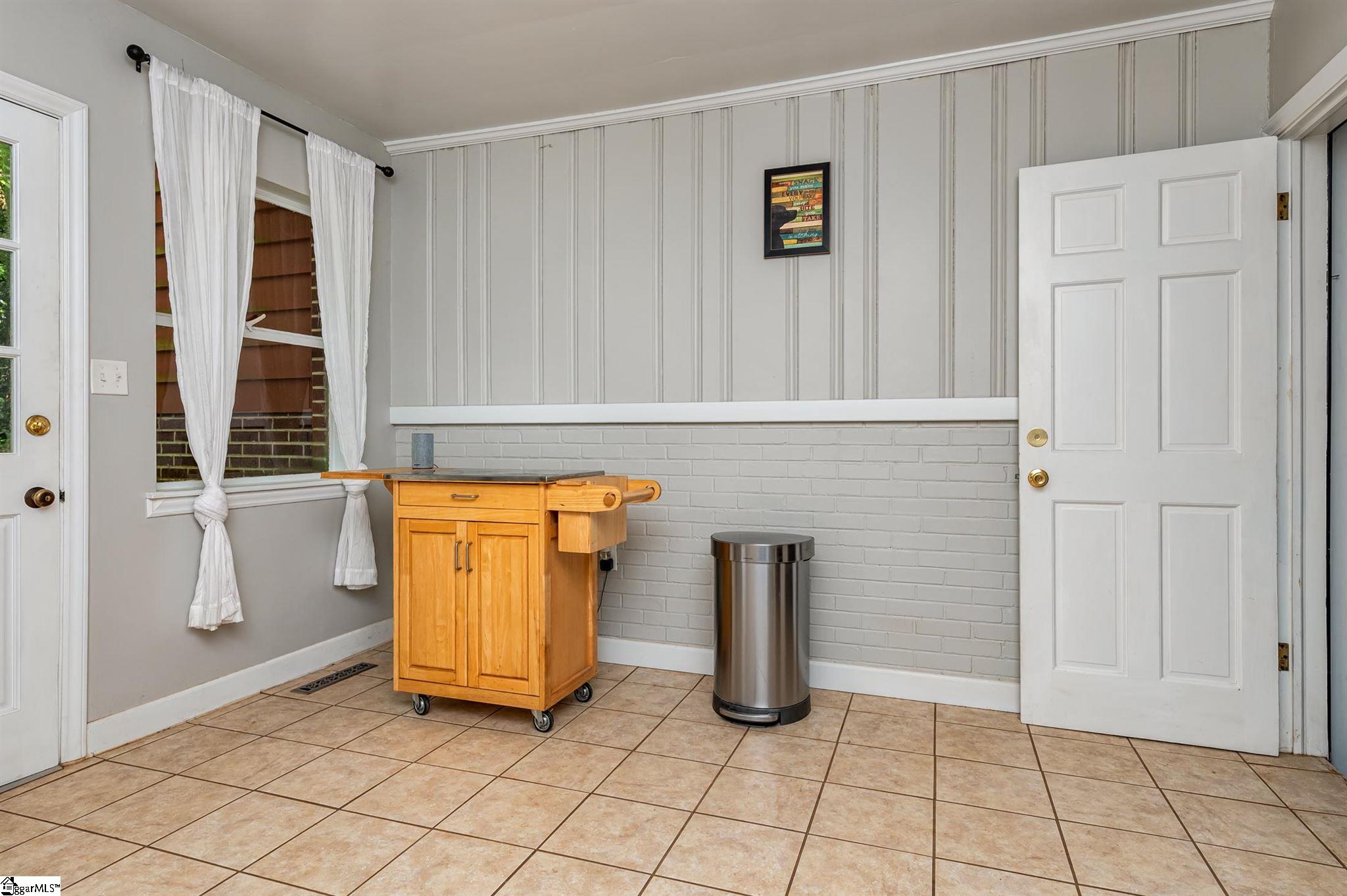 404 Rock Creek Road Clemson, SC 29631 - Photo 7 of 33 Gallery Image 7
