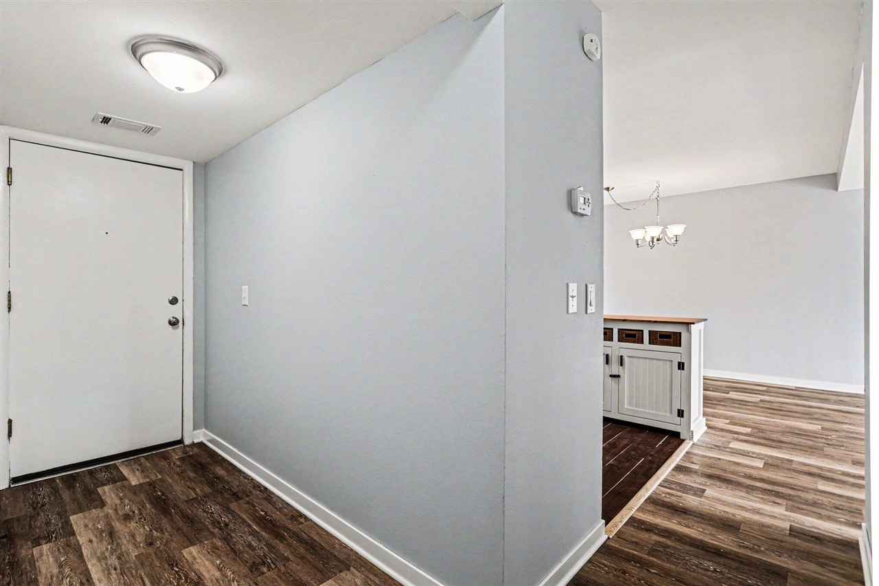 734 West Kilgore Road, Unit 303 Kalamazoo, MI 49008 - Photo 33 of 34