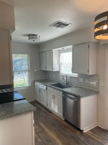 $1,650 | 8801 Pineridge Drive, Unit A, Austin, TX 78729