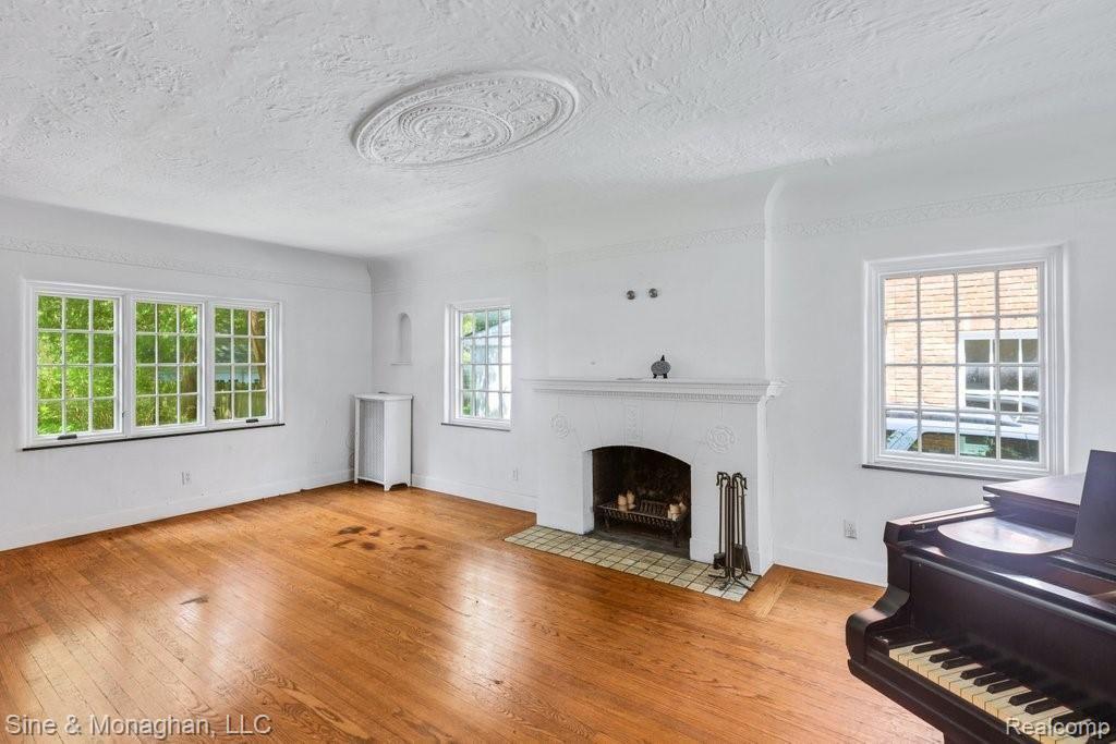 699 Fisher Road Grosse Pointe, MI 48230 - Photo 9 of 33 6D9A8082.jpg-SMALL