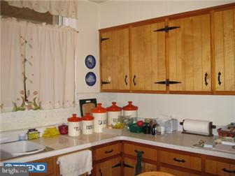 7251 Calvin Road Upper Darby, PA 19082 - Photo 6 of 11 Kitchen