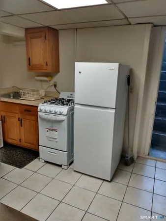 $1,200 | 48 Reef Road, Fairfield, CT 06824