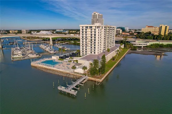 a picture of city view