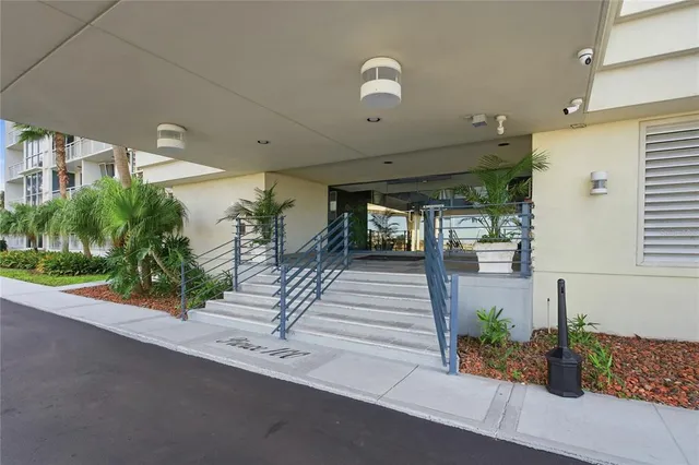 $569,000 | 100 Pierce Street, Unit 1202, Clearwater, FL 33756