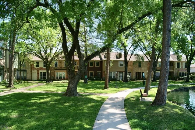 $1,695 | 5801 Lumberdale Road, Unit 166, Houston, TX 77092