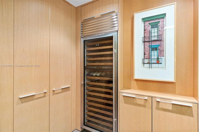 $6,500,000 | 5959 Collins Avenue, Unit 1106, Miami Beach, FL 33140